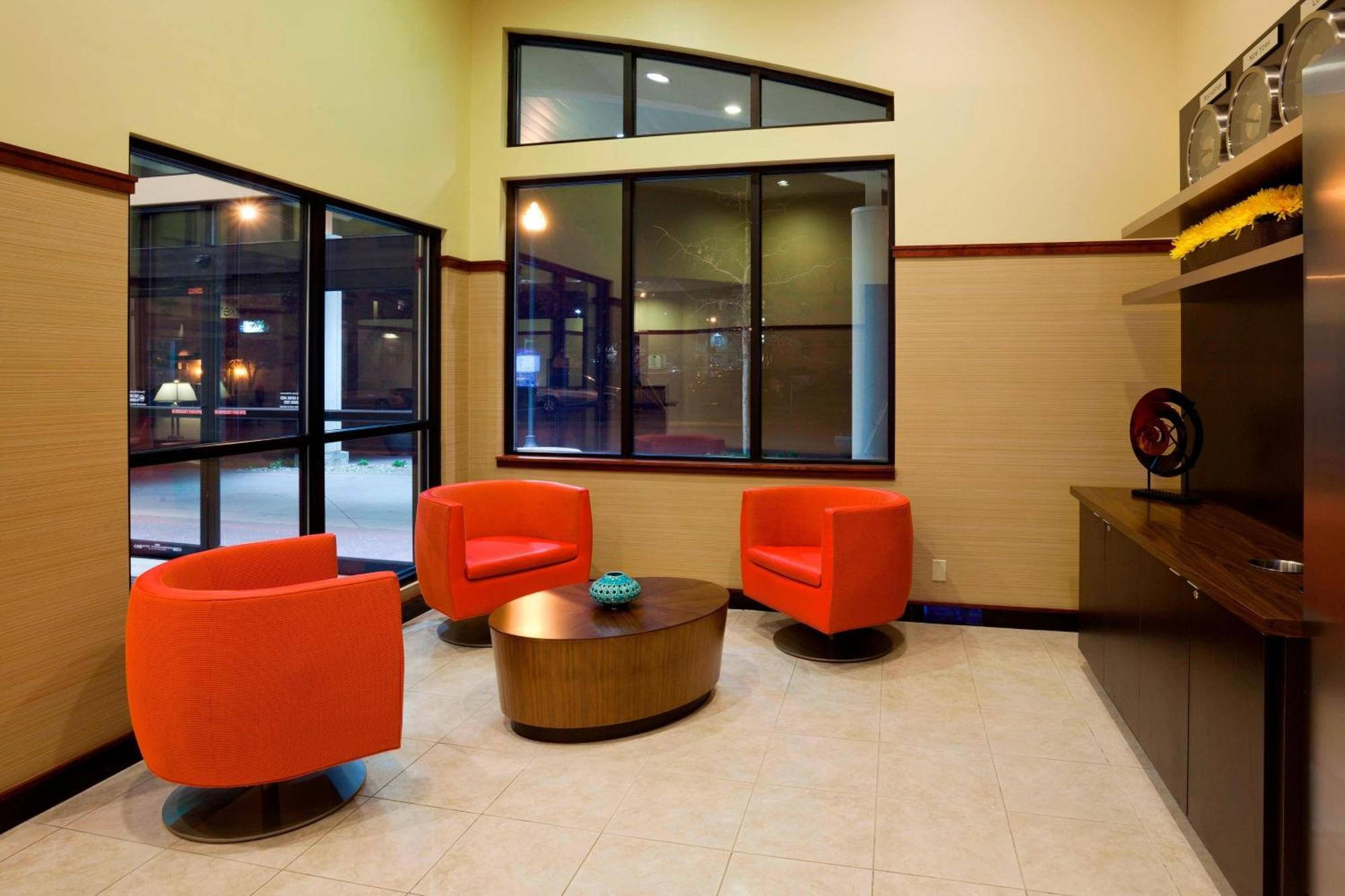 Courtyard Rochester Mayo Clinic Area/Saint Marys Exterior photo